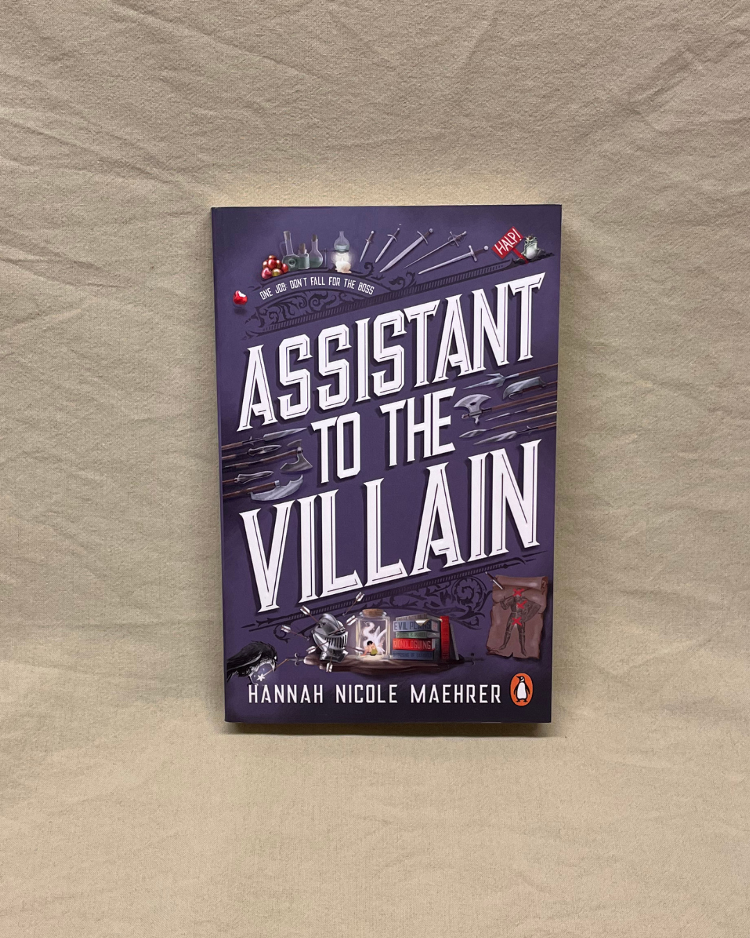 Assistant to the Villain - Hannah Nicole Maehrer