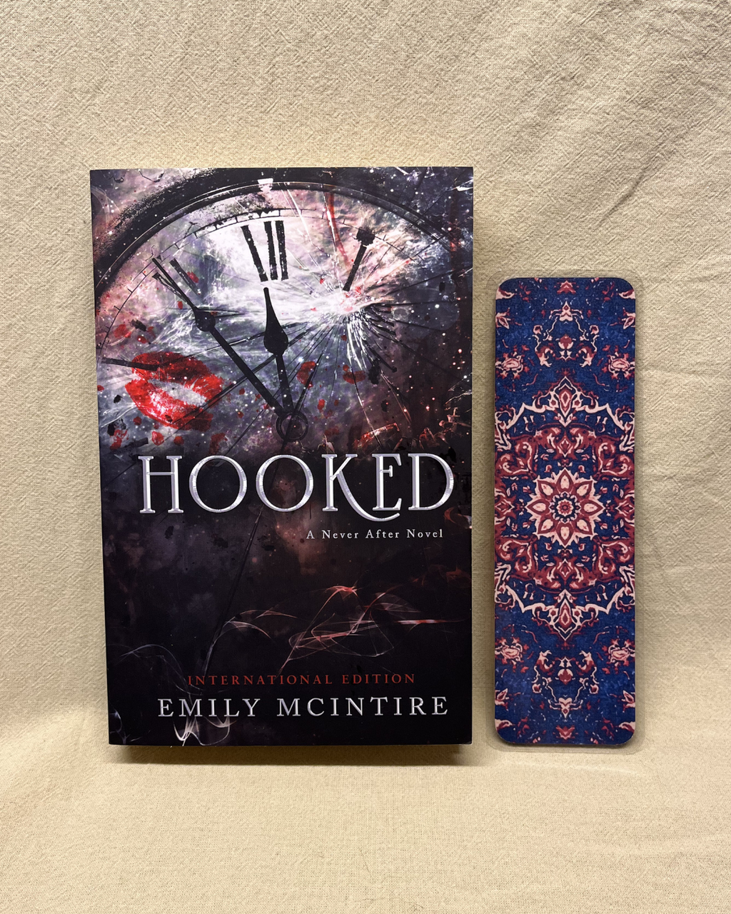 Anouk's Book Club | Hooked - Emily McIntire
